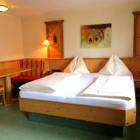 Hotel Roesslwirt Кирхберг Экстерьер фото