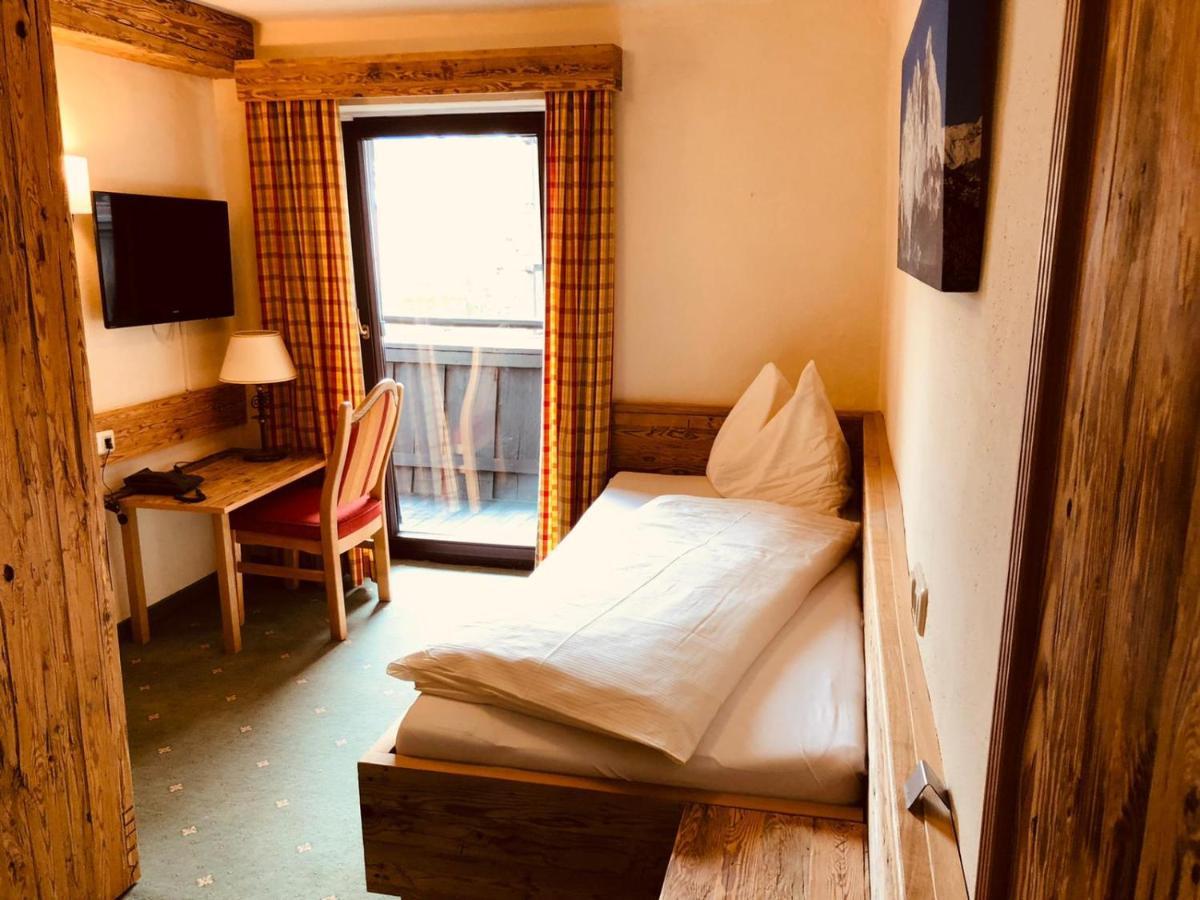 Hotel Roesslwirt Кирхберг Экстерьер фото