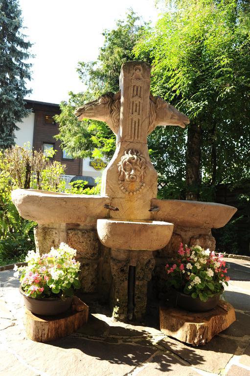 Hotel Roesslwirt Кирхберг Экстерьер фото