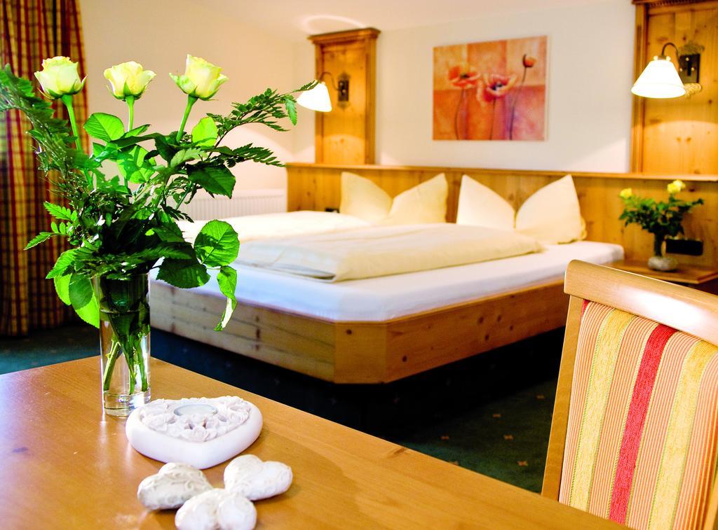 Hotel Roesslwirt Кирхберг Экстерьер фото